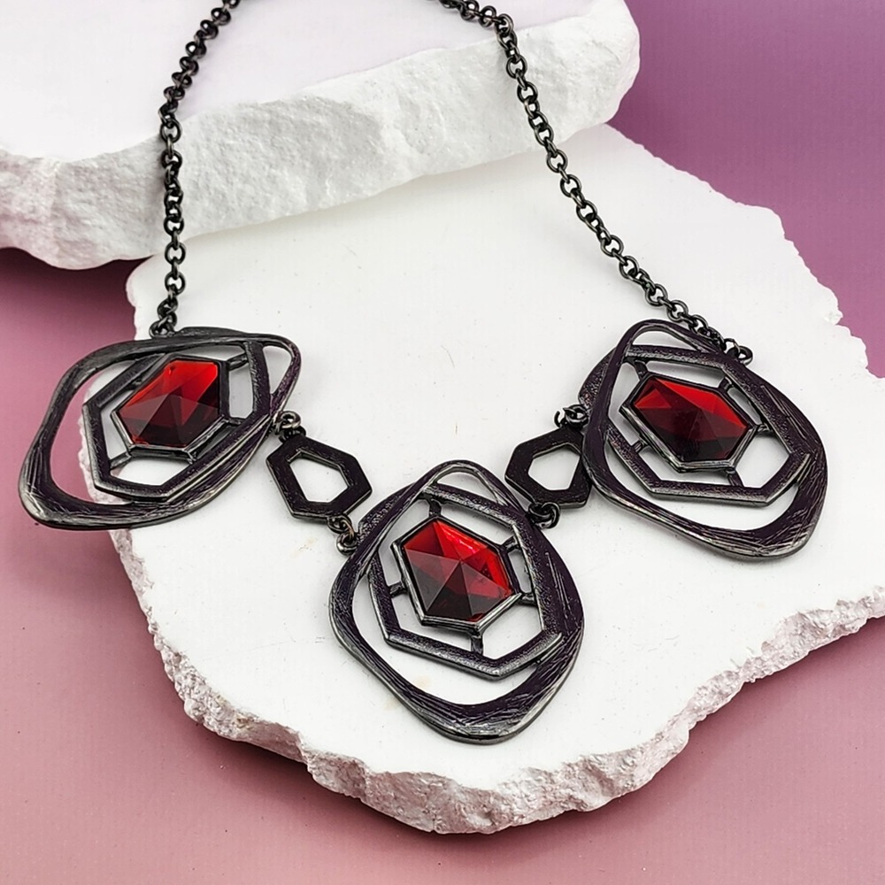 Red Faceted Stone Geometric Statement Necklace Gunmetal Tone Chunky Modernist